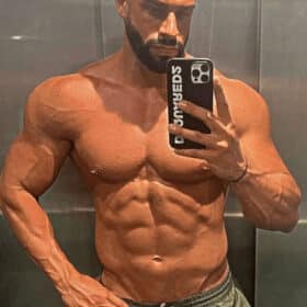 Selfie homme musclé