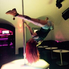 Danseuse pole dance Alsace